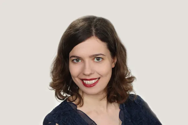Dipl. med. Laura Dwulit, Assistenzärztin für Gynäkologie und Geburtshilfe