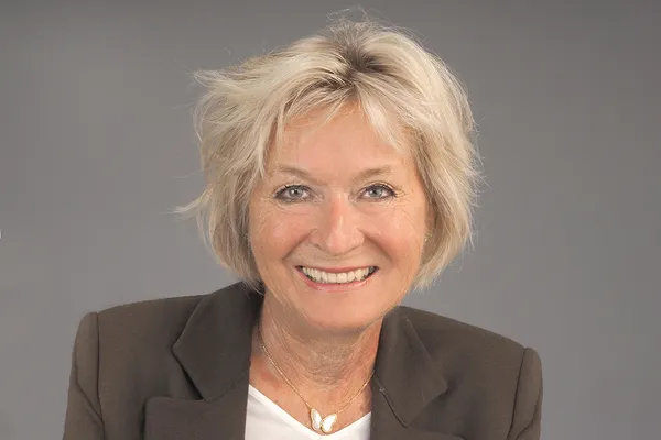 Dr. med. Dominique Günthart, Fachärztin FMH für Innere Medizin